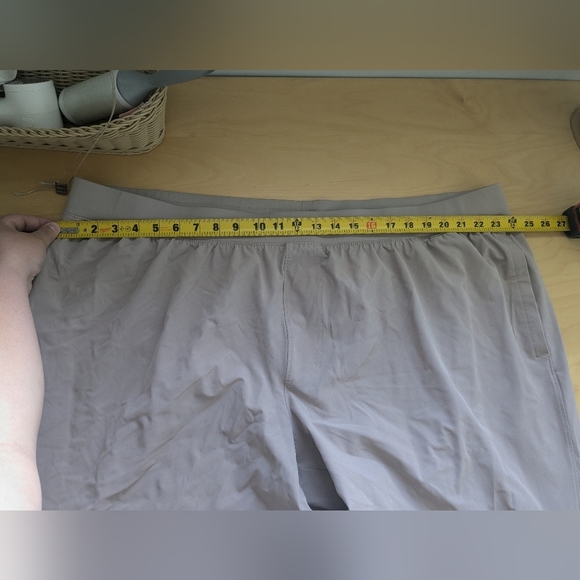 UNDER ARMOUR Fitted Active Pants Size 4XL Beige Color With Pockets - Picture 9 of 11